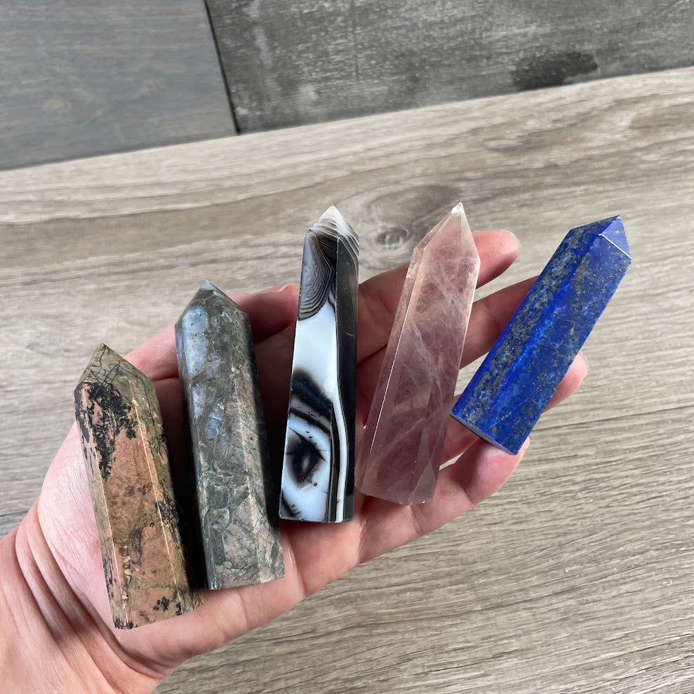 Wholesale crystal obelisks in assorted polished gemstones