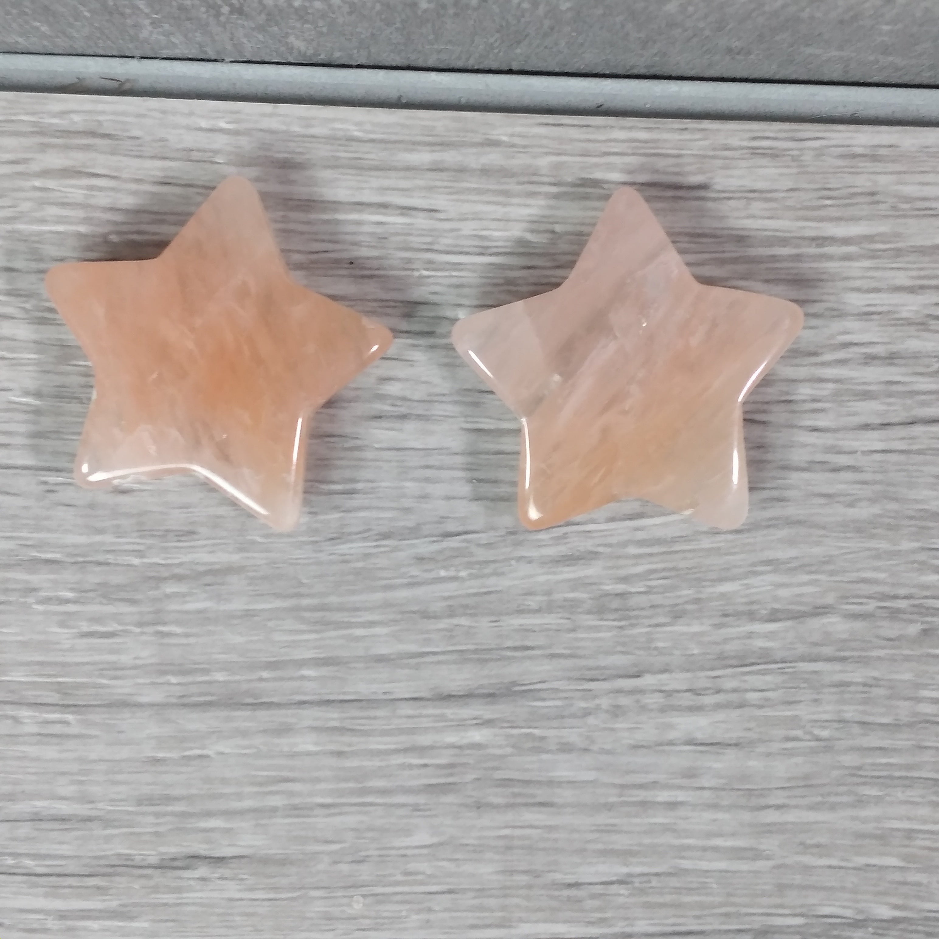 small crystal star decor in natural stones for reasellers