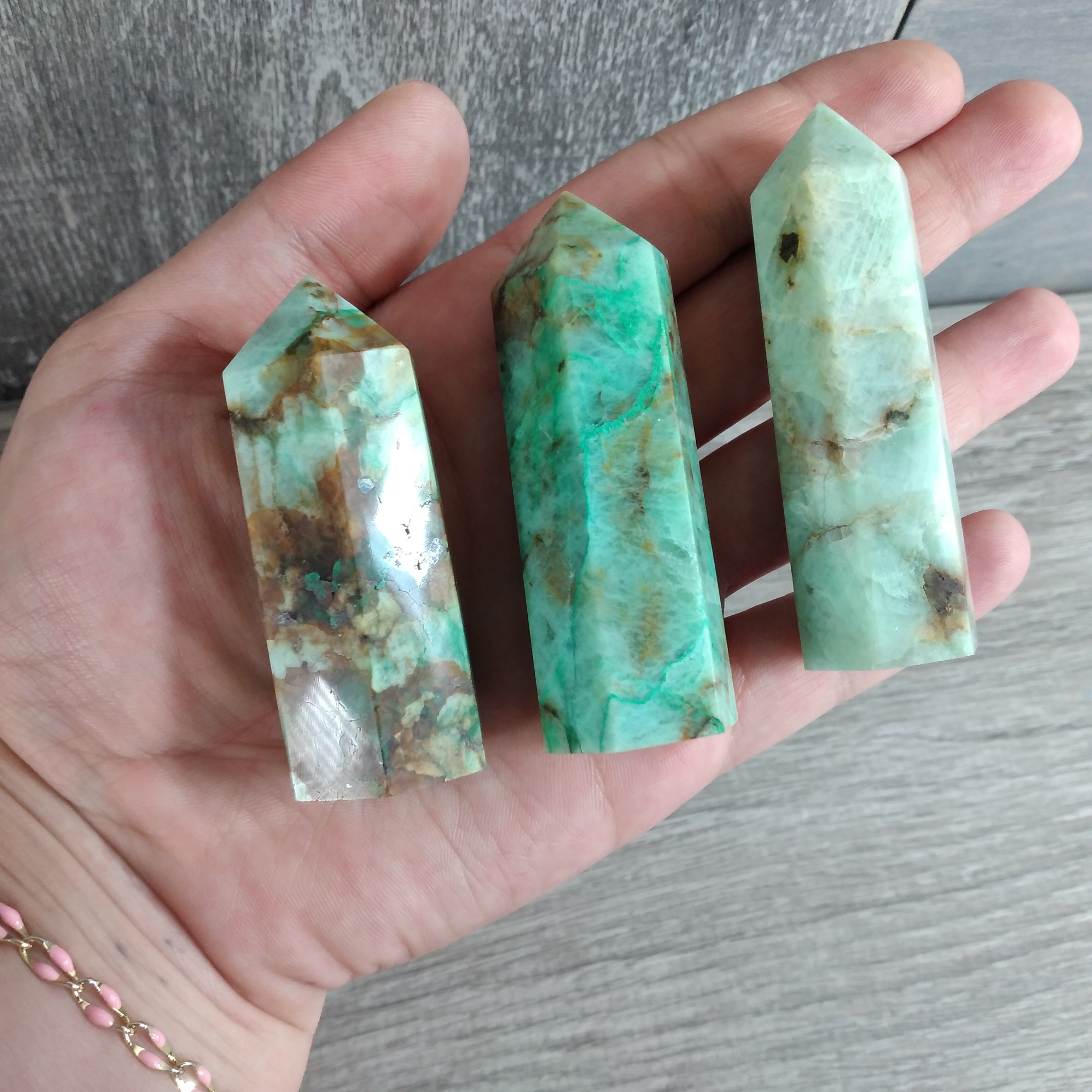 Fuschanite Natural stone obelisk in polished finish for wholesale