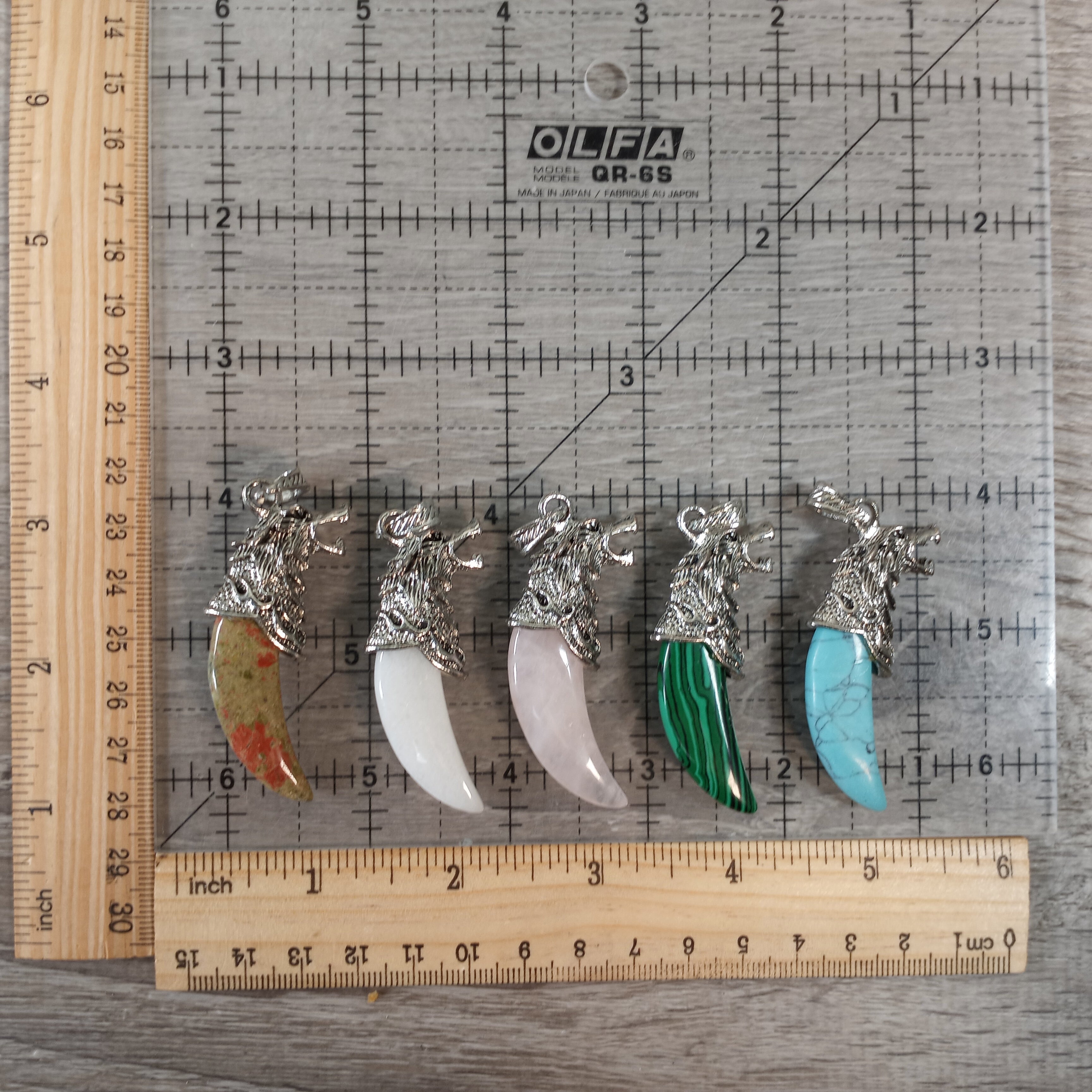 animal carving pendant wholesale