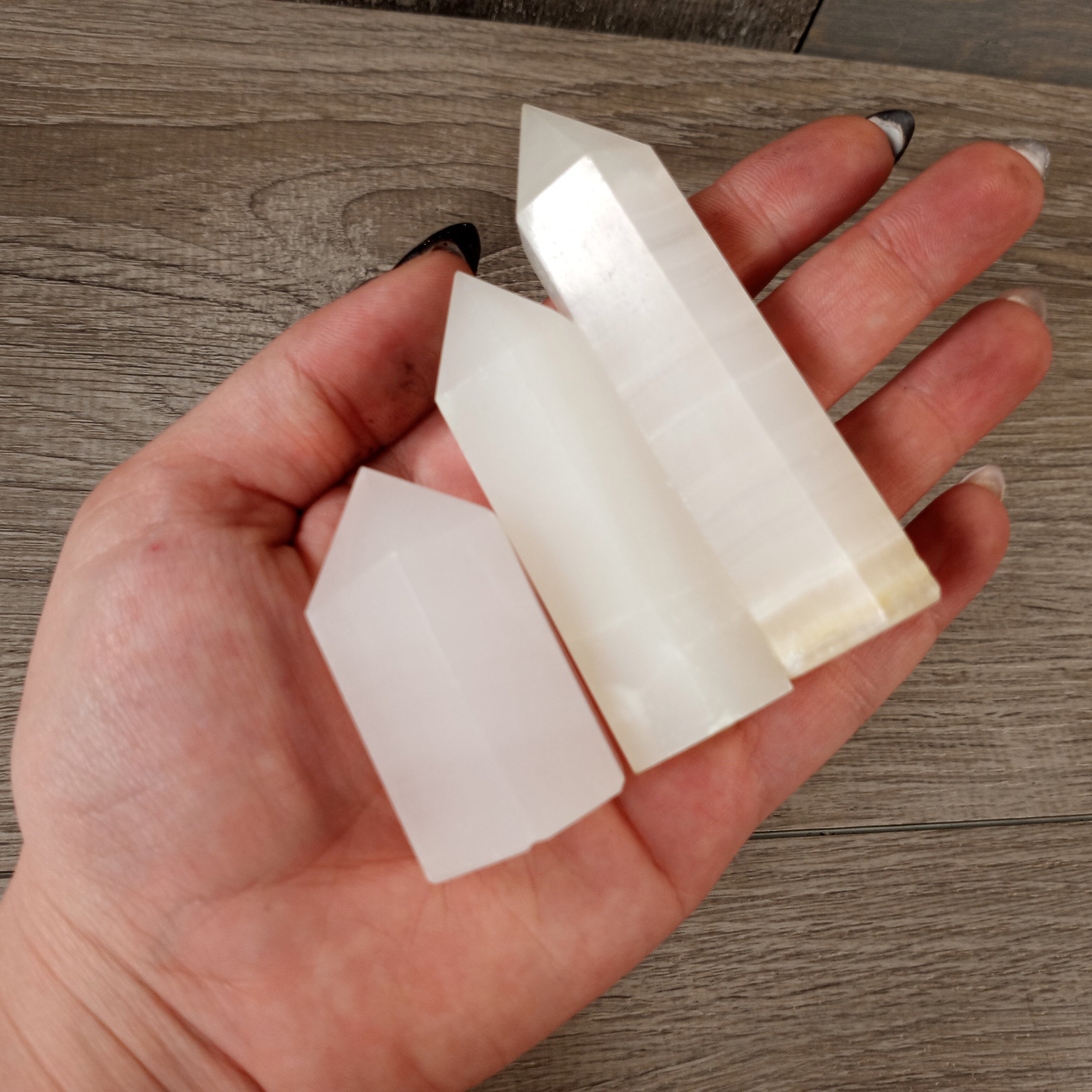 onyx 2 to 3 oz gemstone tower