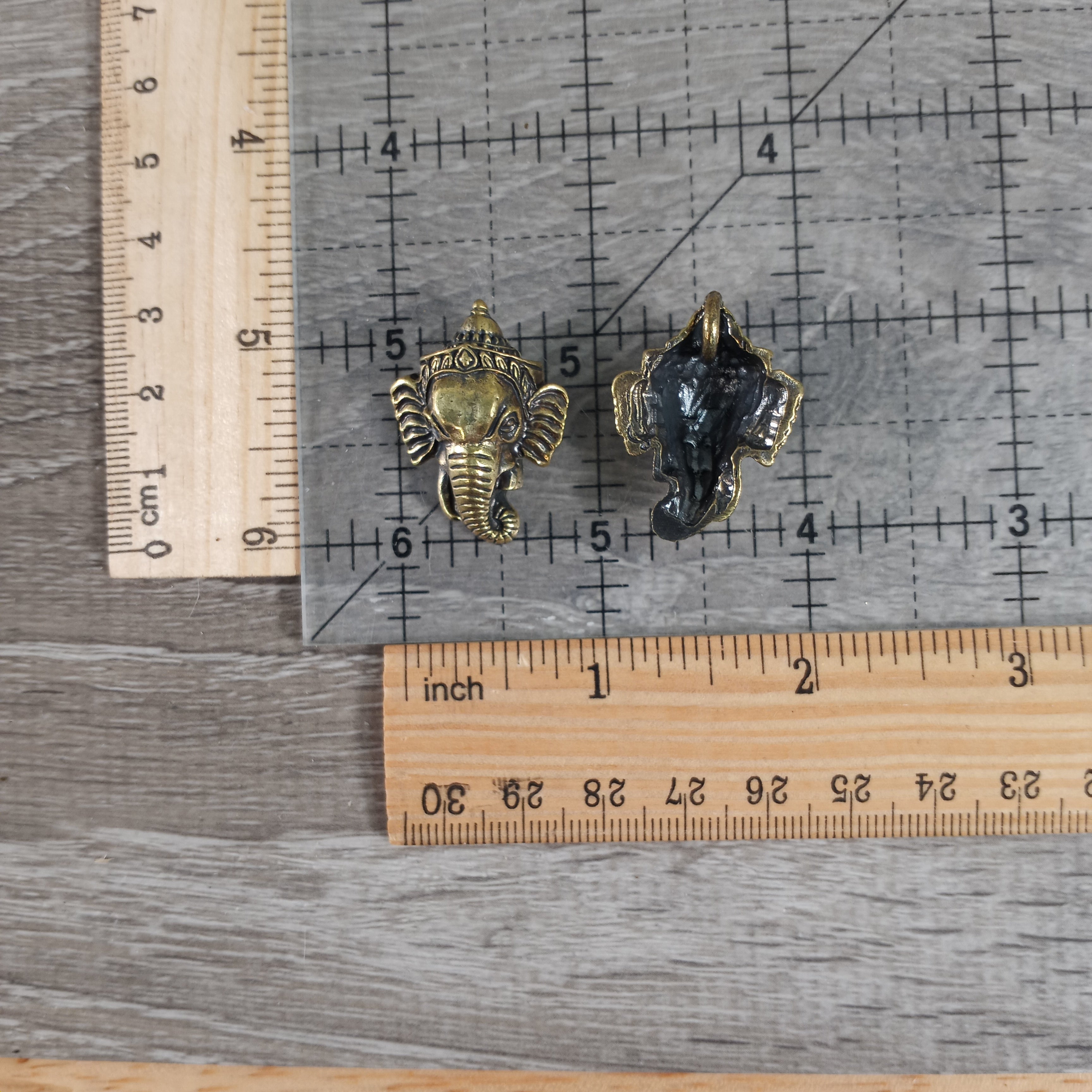 Pot Metal Pendants Tibetan Style Deity