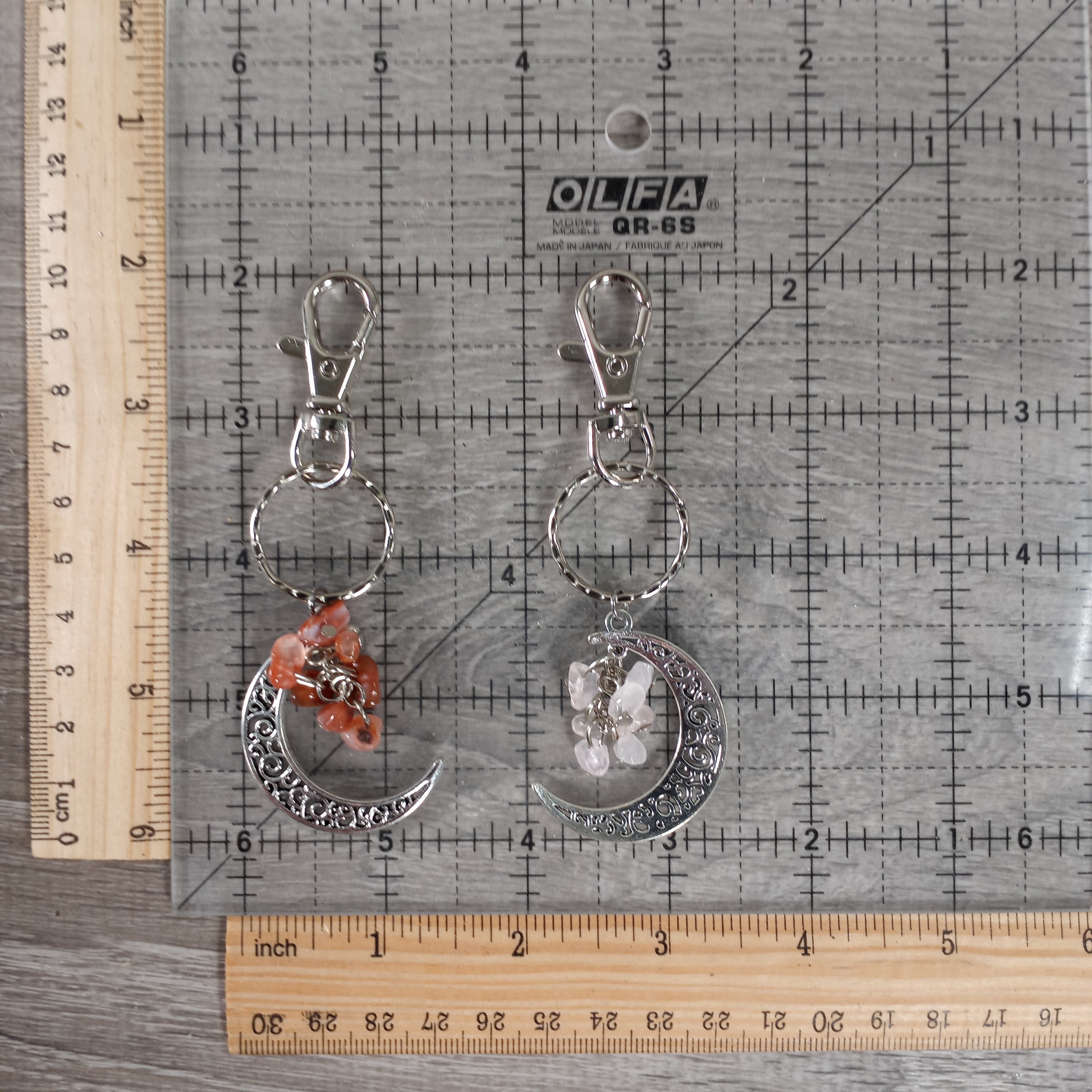 wholesale stone moon keychain with metal ring