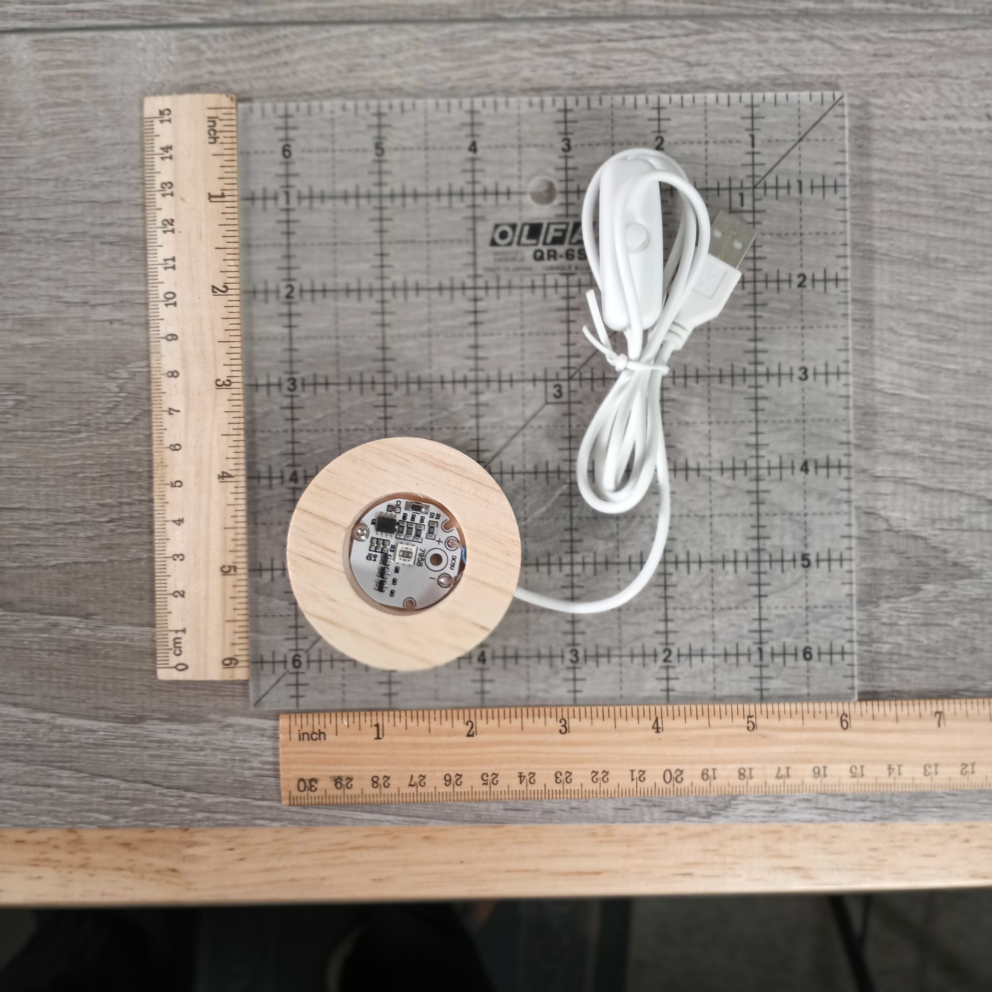 LED Crystal Display Light Stand – Wholesale for Retailers