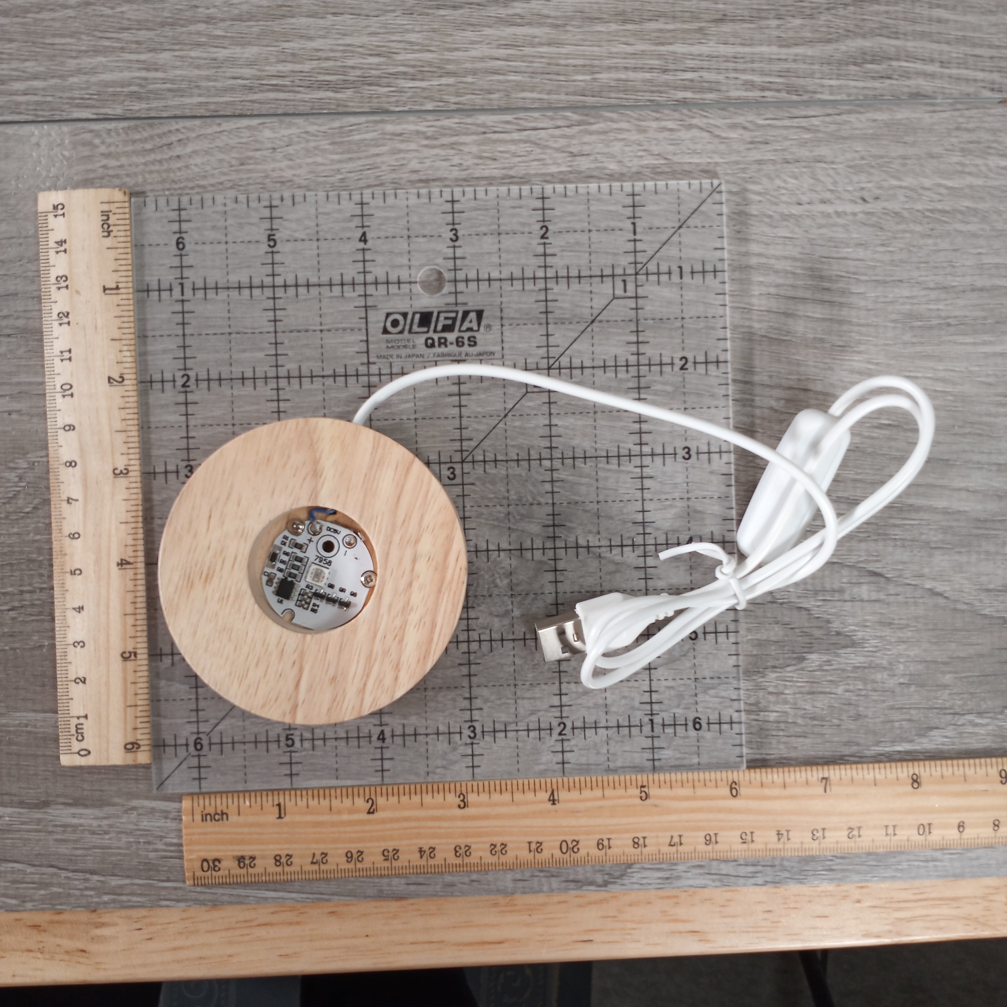 LED Crystal Display Light Stand – Wholesale for Retailers