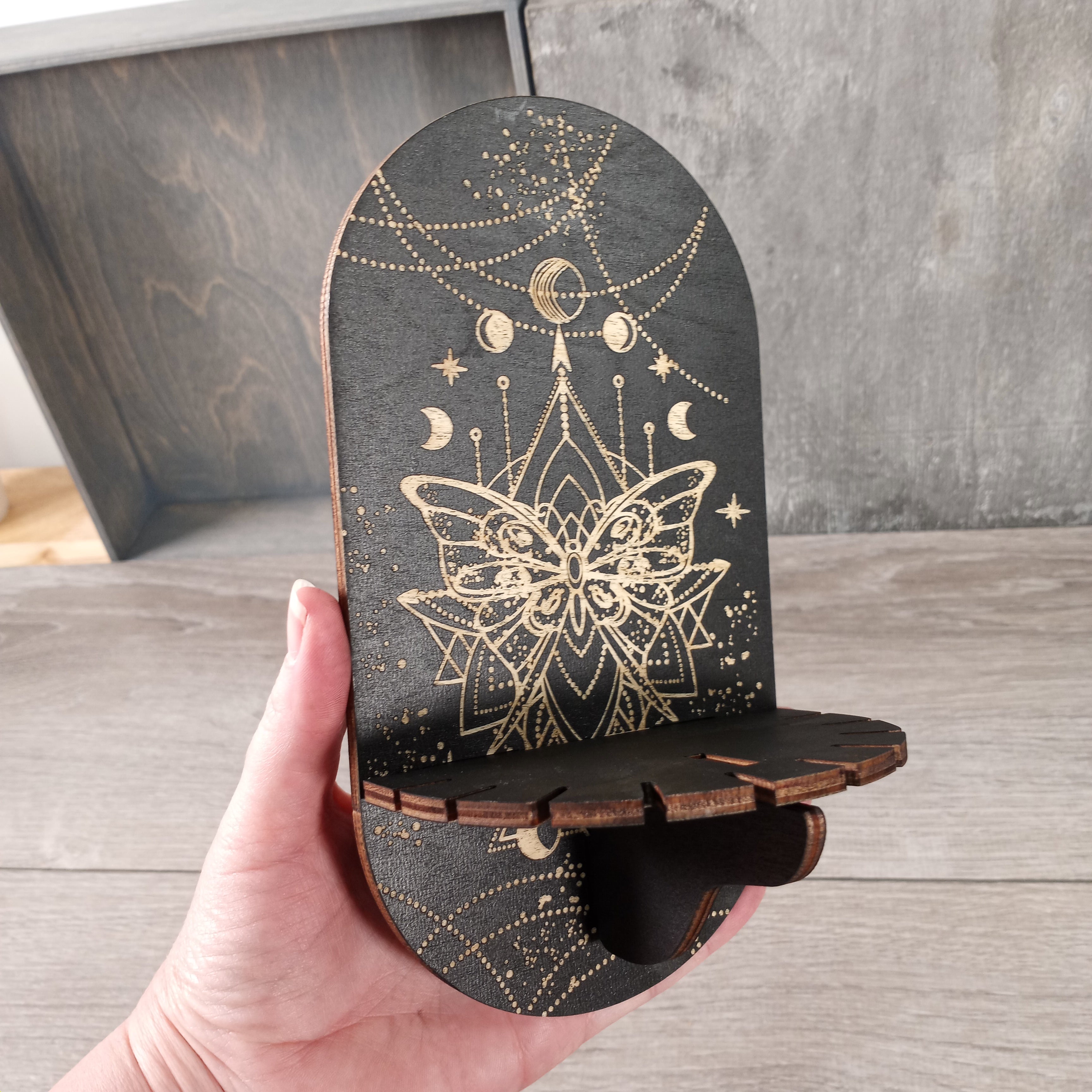 Wooden pendulum display board for new age shops