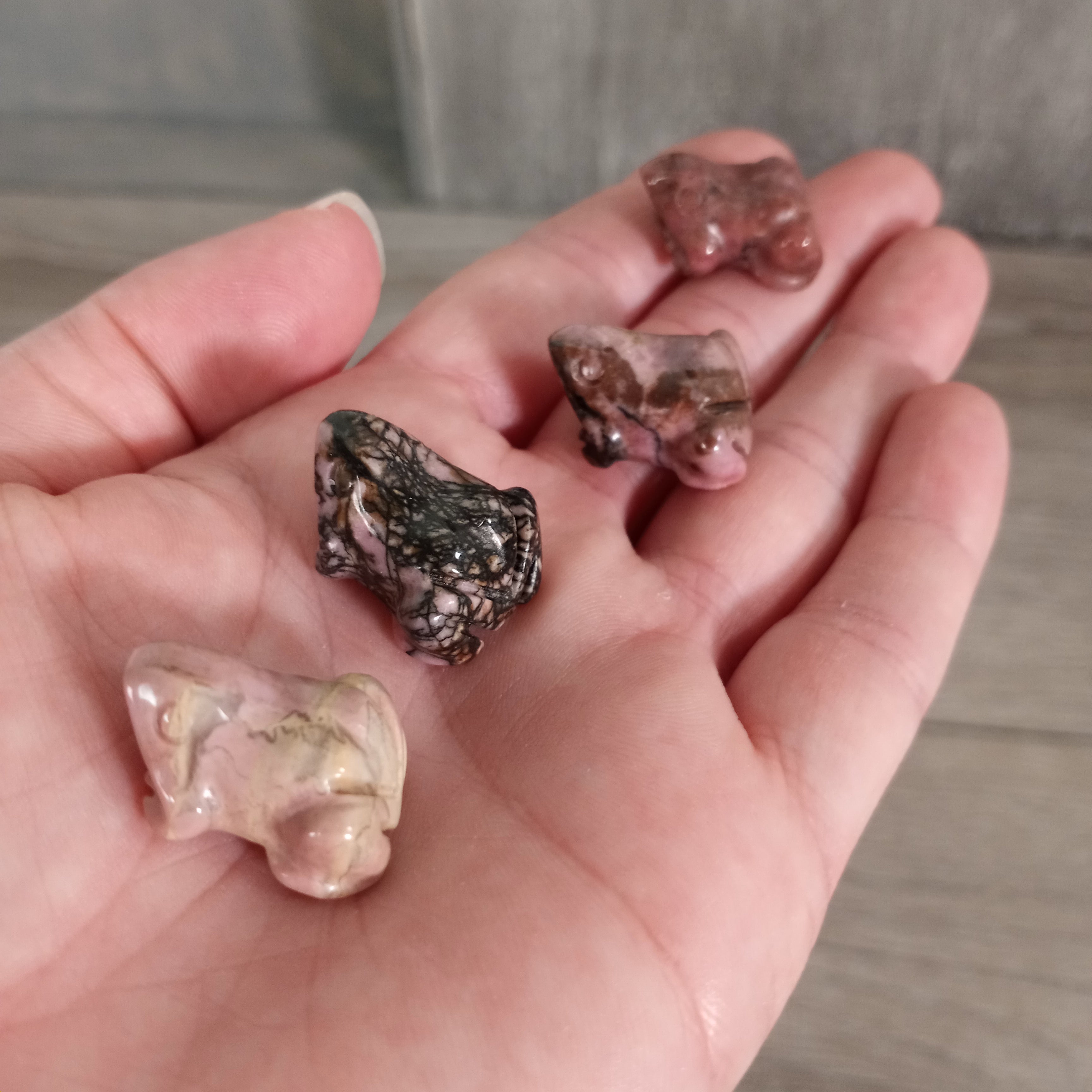rhodonite wholesale crystal animal frog decor