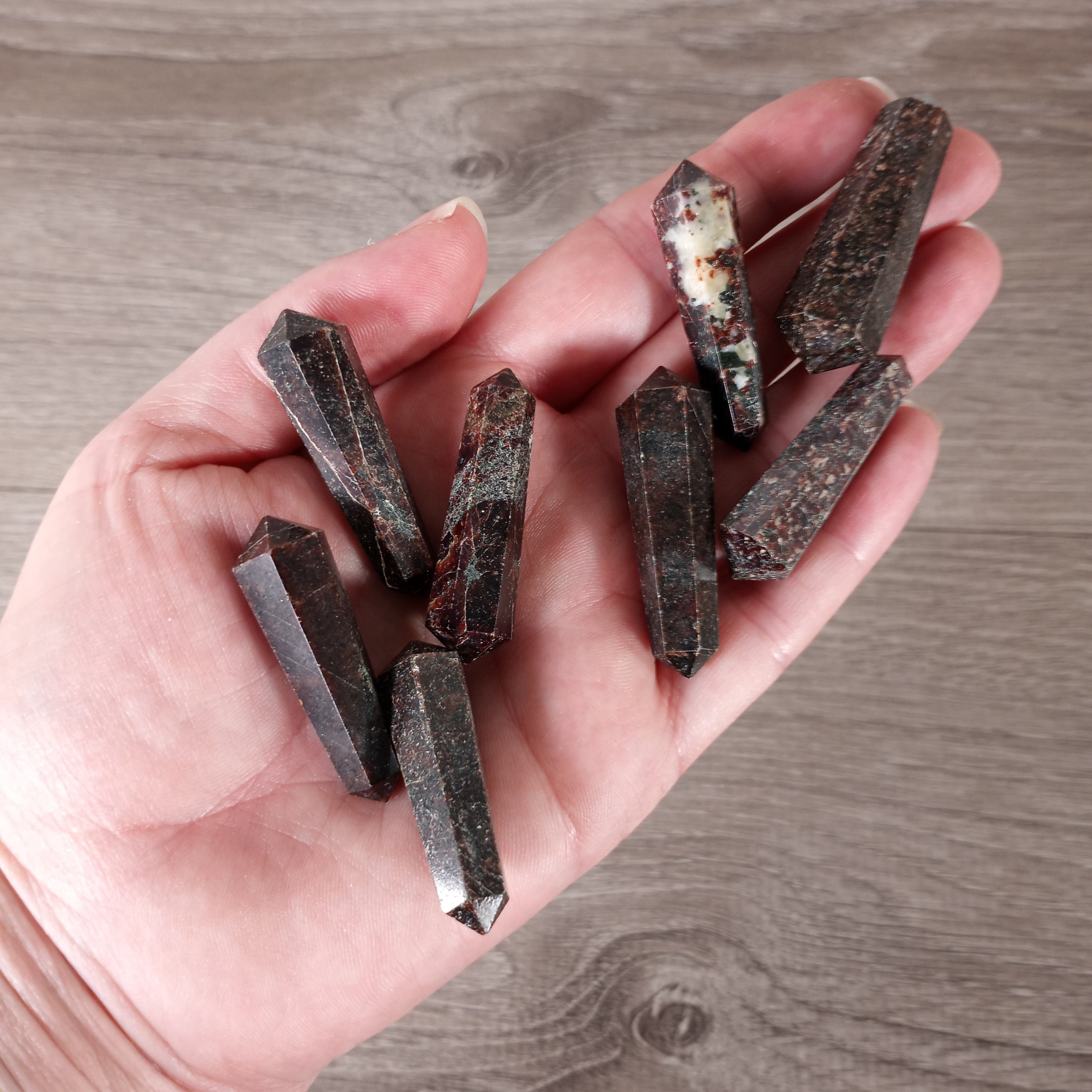 Garnet faceted crystal healing points wholesale