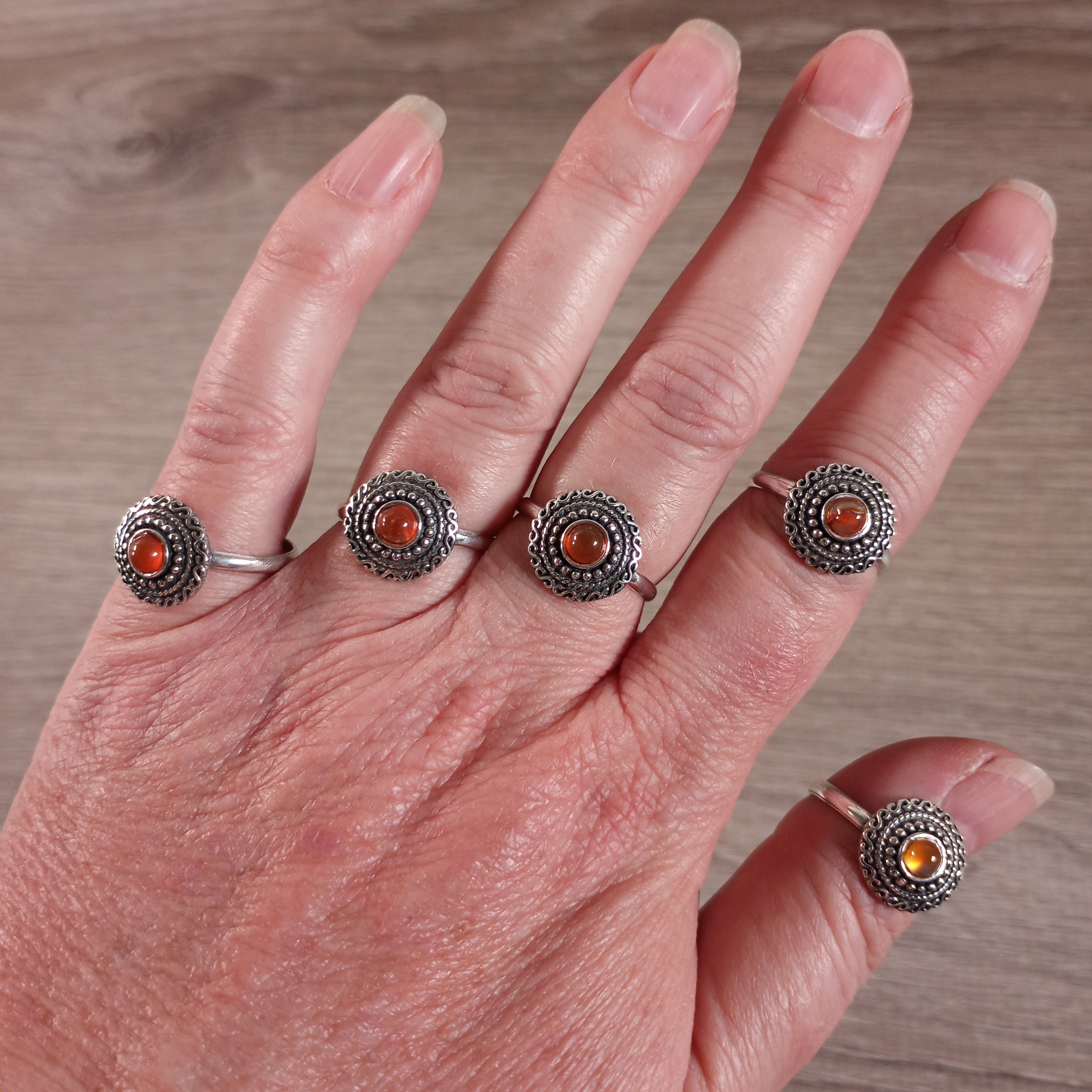 carnelian wholesale crystal rings by size
