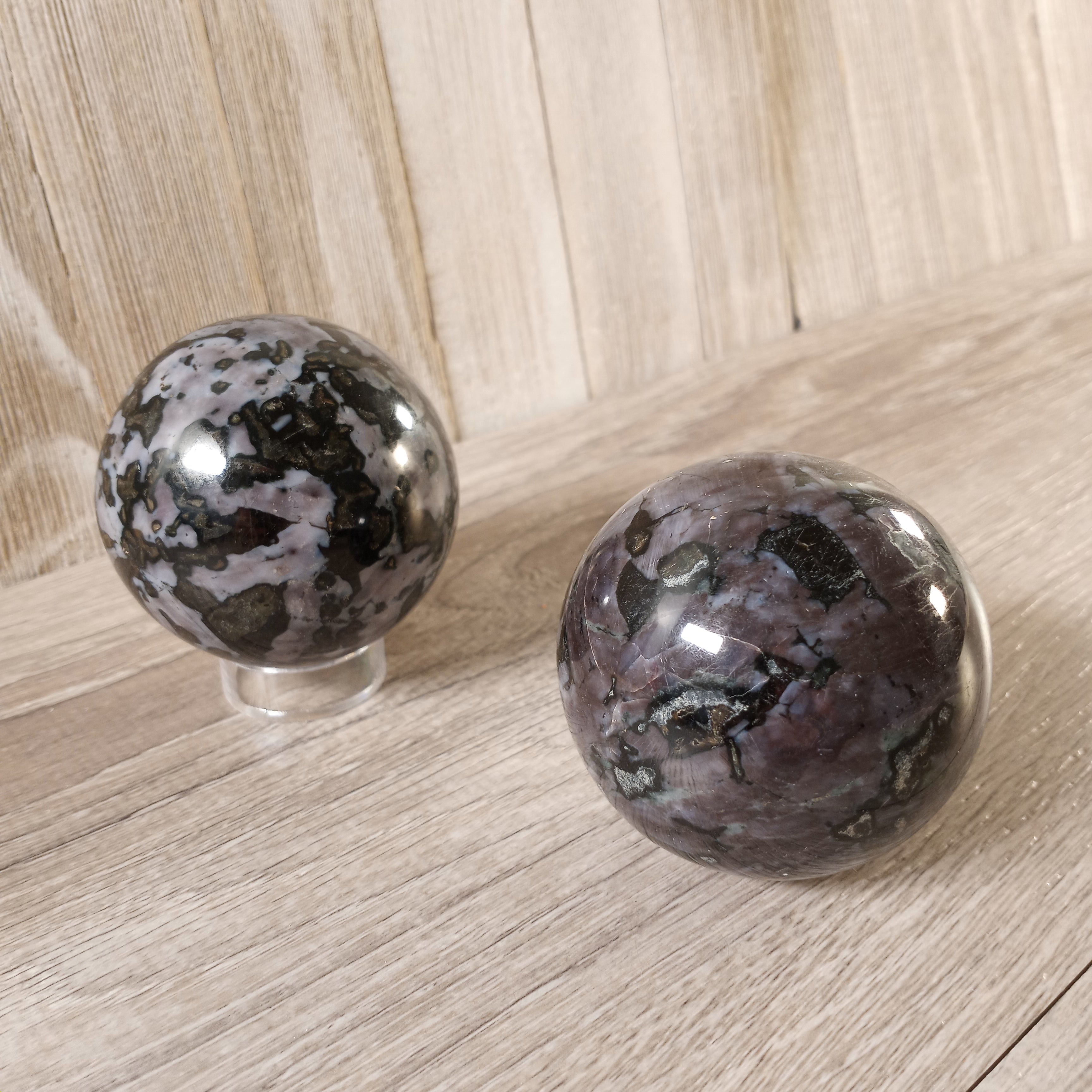 Gemstone Sphere by the Inch – Bulk Crystal Spheres