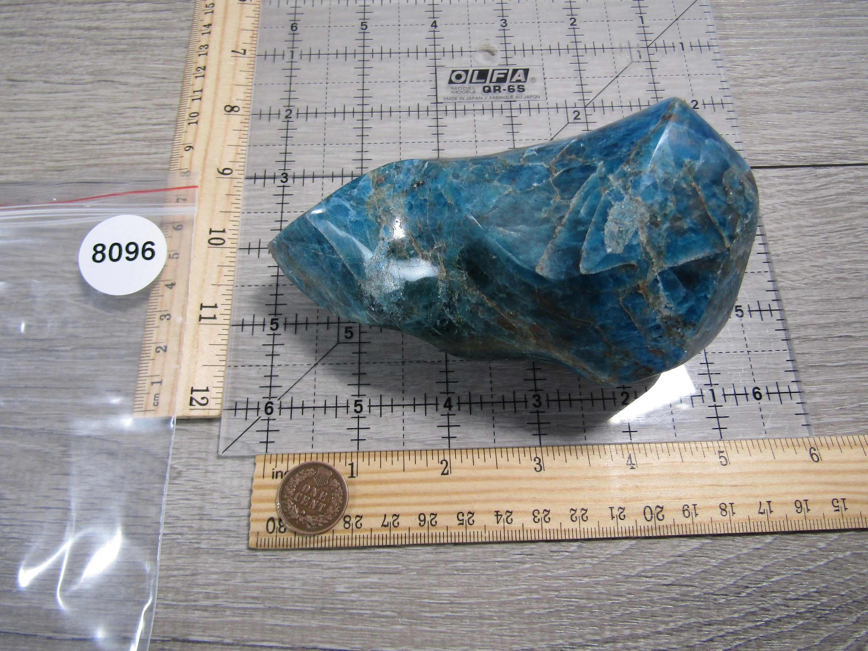 apatite wholesale crystal carvings