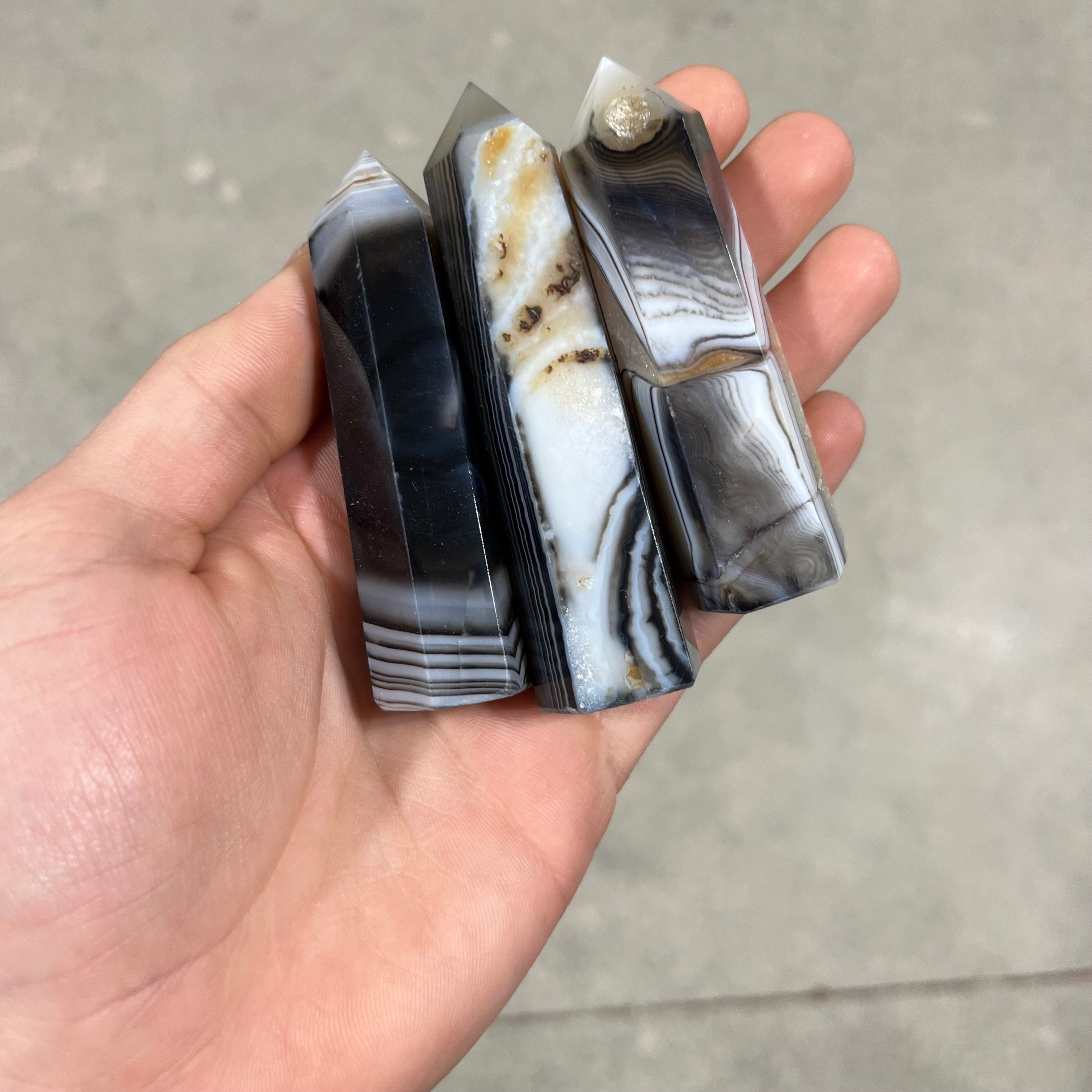 sardonyx banded obelisk - bulk