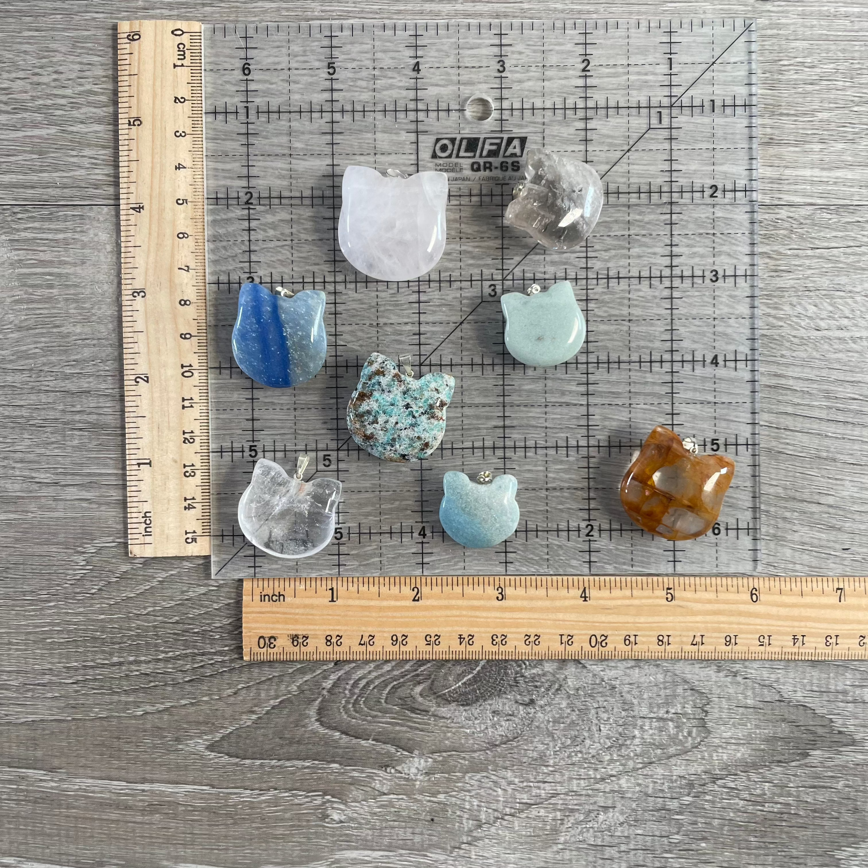 assorted gemstone cat face pendants for resale