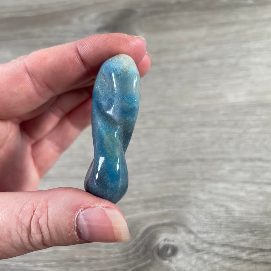 Carved Infinity Symbol – Crystal Infinity Figurines for Healing