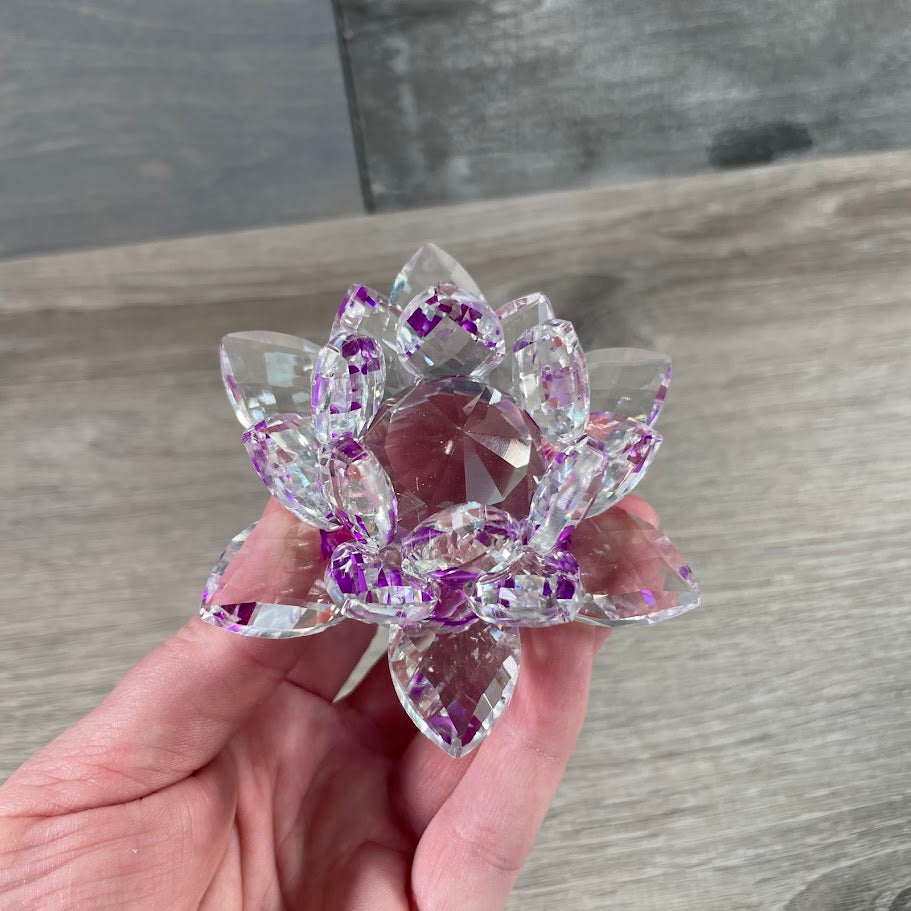 Wholesale decorative glass lotus flower, perfect for gift shops and retailers