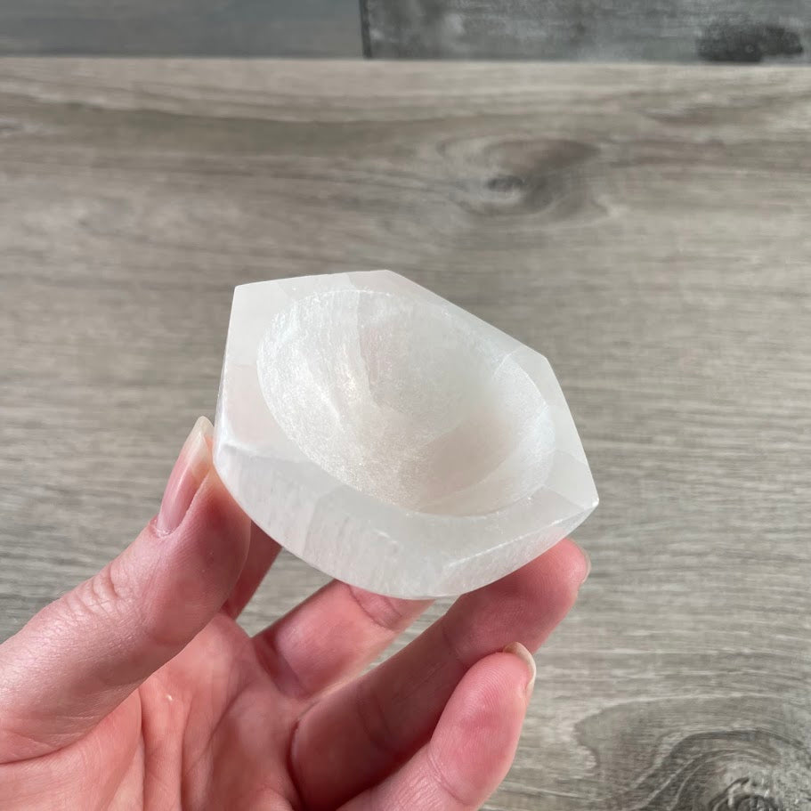 Selenite Bowls in Assorted Shapes and Sizes Wholesale