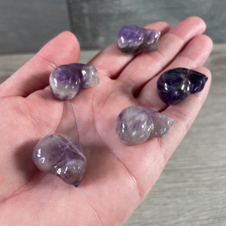 Amethyst carved sleeping cat crystal statue for gift shops