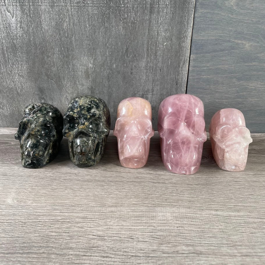 Lot of three rose quartz and two Kambaba jasper skulls,home decor
