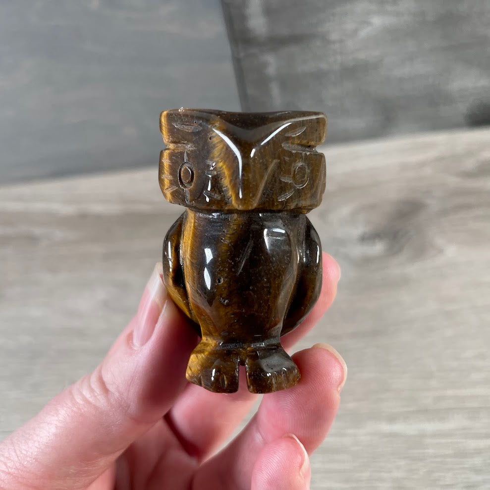 Tiger eye natural stone owl figurine for crystal shops and boutiques