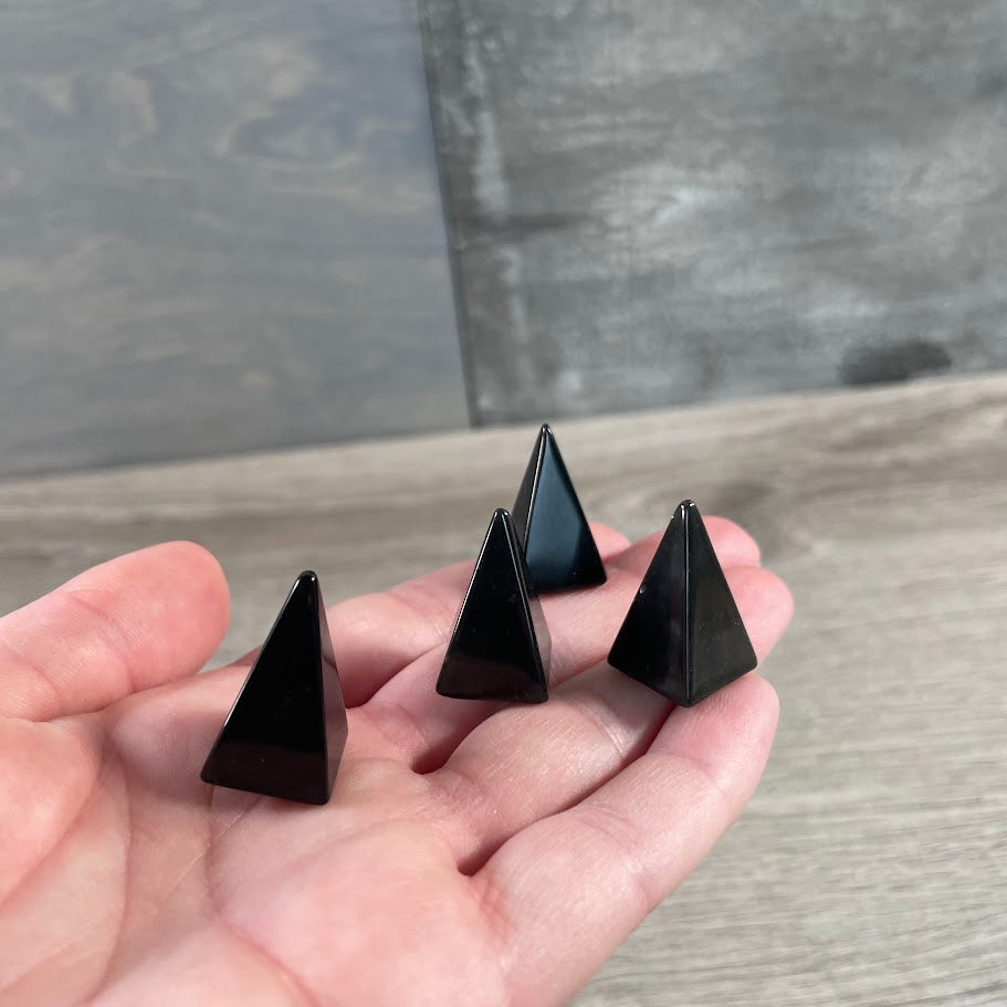 obsidian wholesale crystal pyramid for meditation