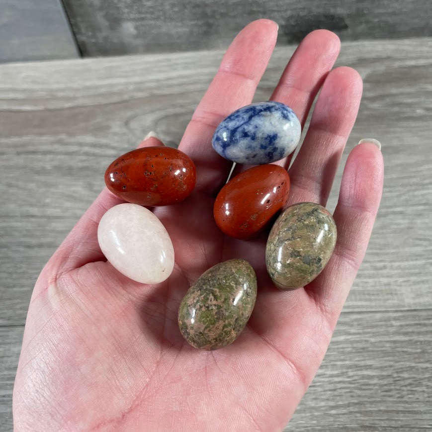 Wholesale assorted crystal eggs for resale