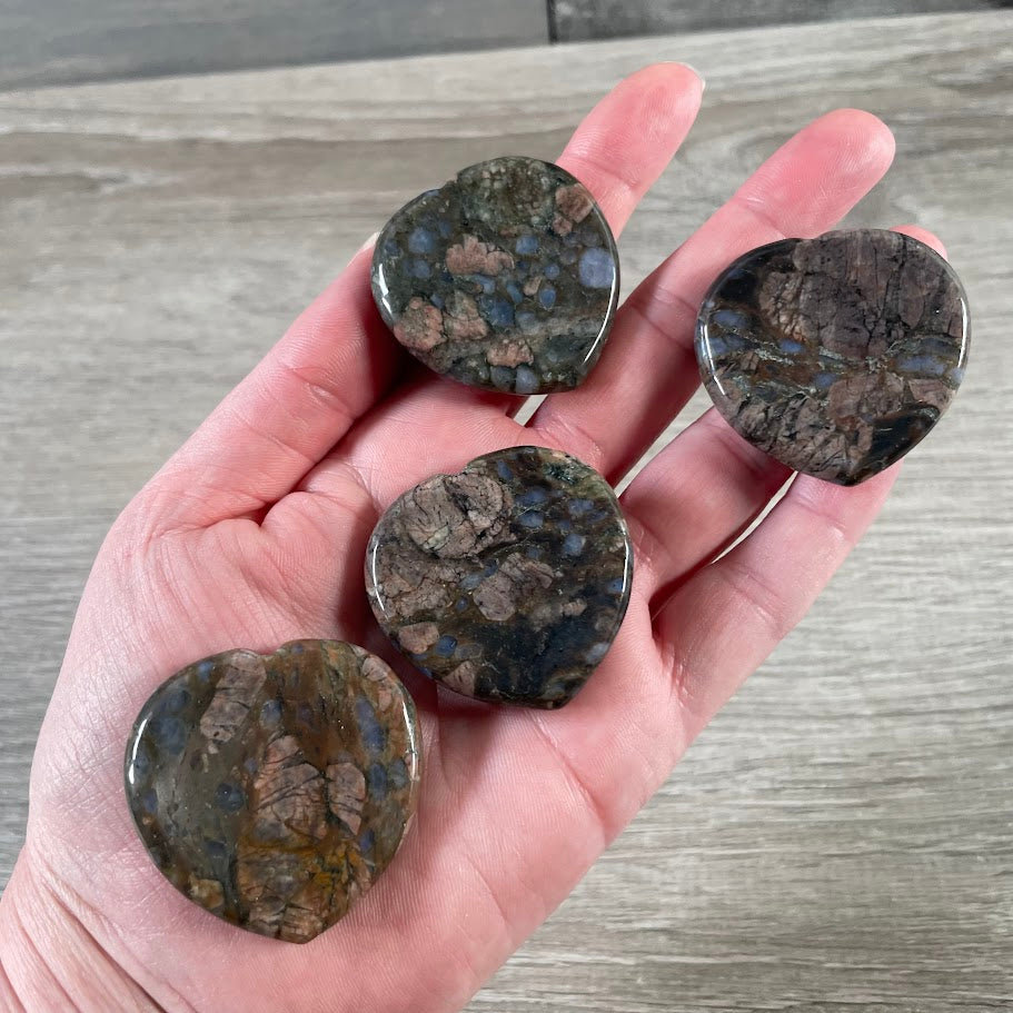 que sera sera wholesale spiritual heart stones bulk