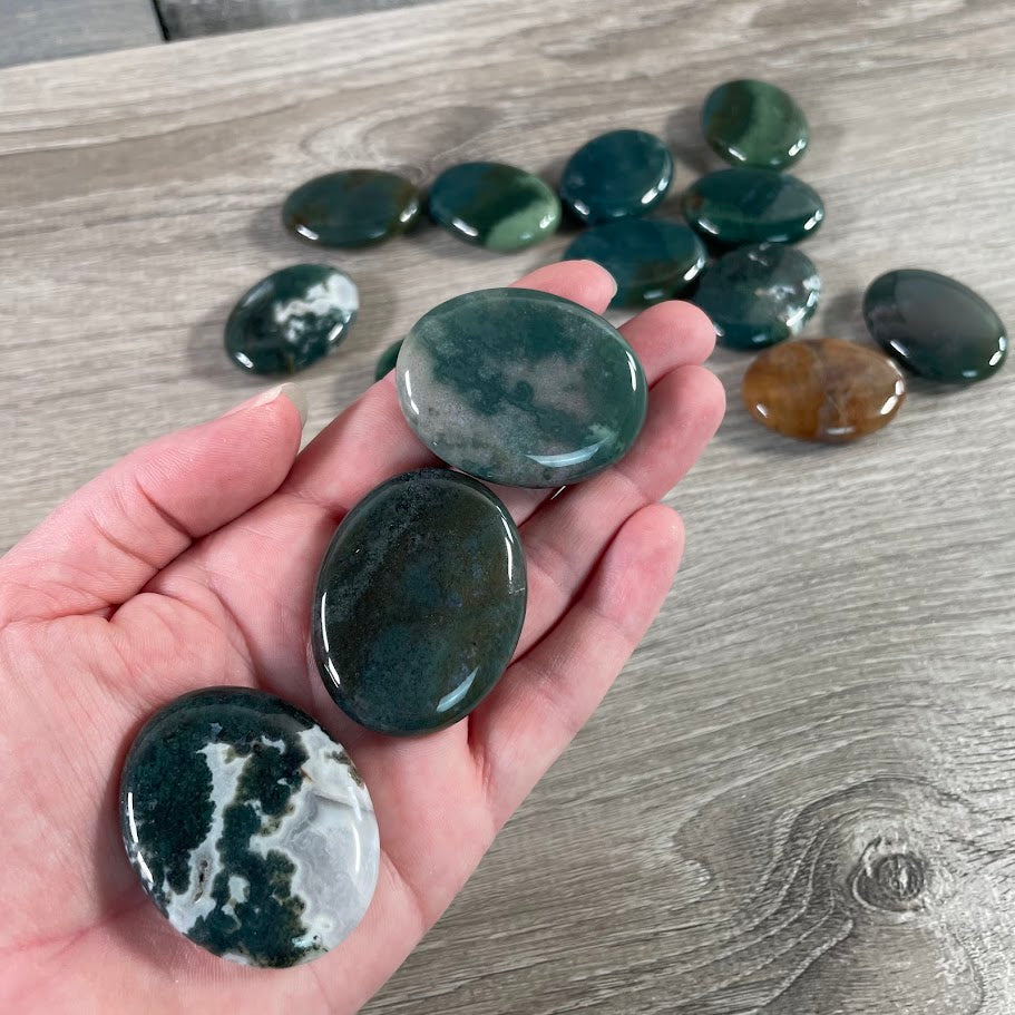 Gemstone Palm Stones 45mm – Bulk Crystal Supplies