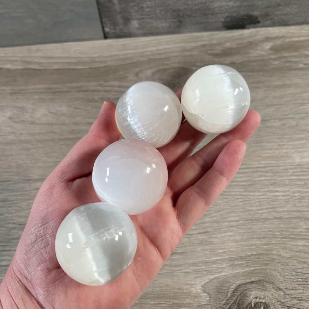 Selenite Small Stones Polished – Cleansing Crystals for Retail