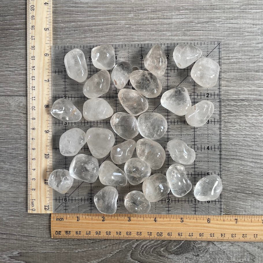 Tumbled Quartz Stones for Crystal Retail Display