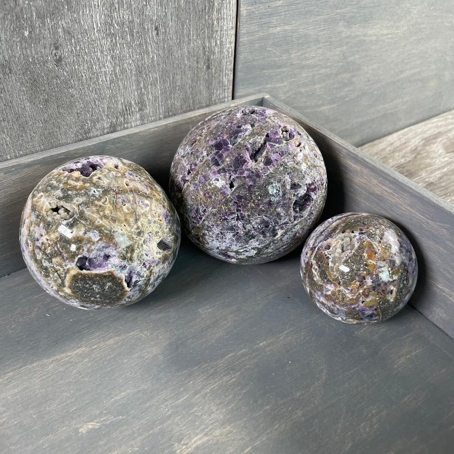 Fluorite vug spheres by lots.