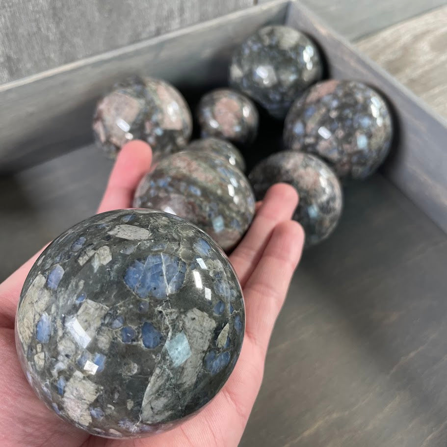Que Sera Sera spheres bulk lot for sale