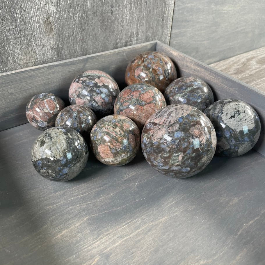 Crystal shop resale , que sera sera sphere lots.