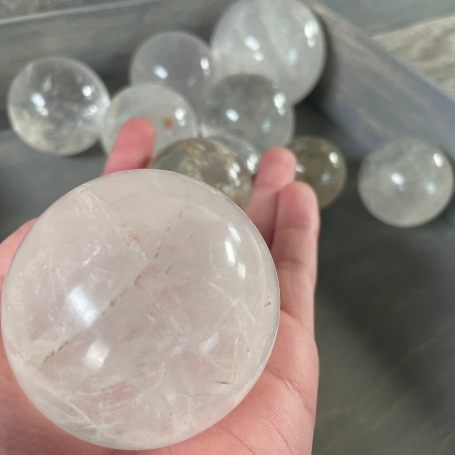 Quartz and Smoky Quartz spheres by the Lot