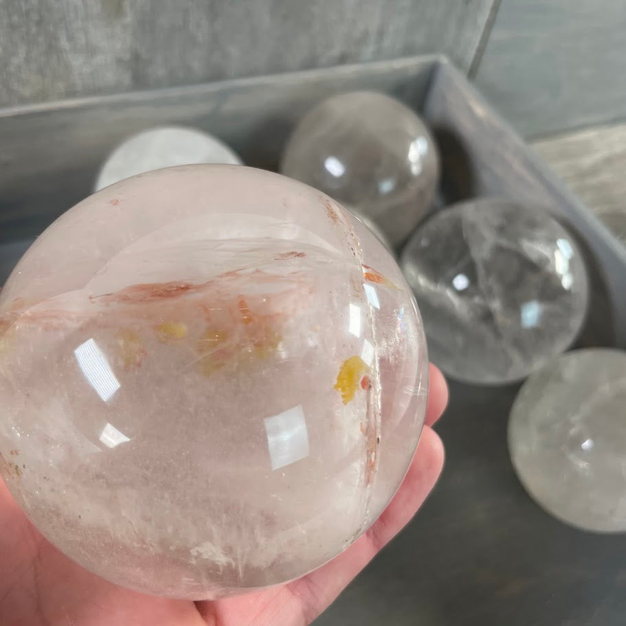 Quartz spheres for resalers