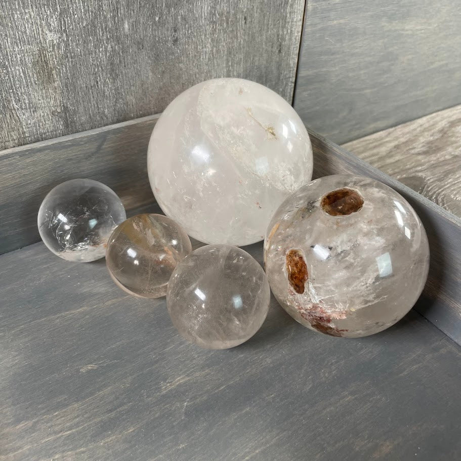 Lot of 5 quartz spheres for wholesale
