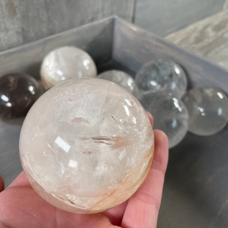 Quartz spheres alter stones