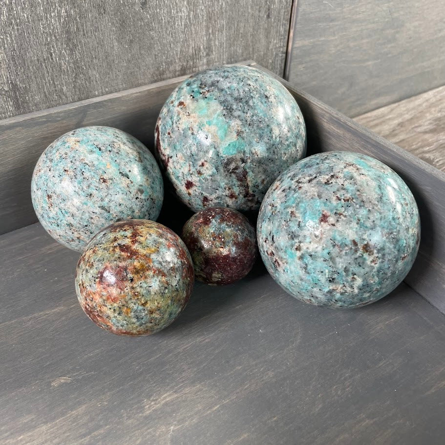 Wholsale spheres by the lot, blue.