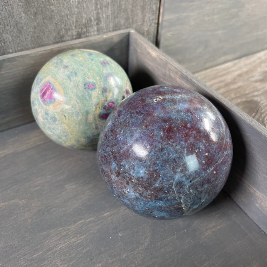 Spheres from India for wholesale.