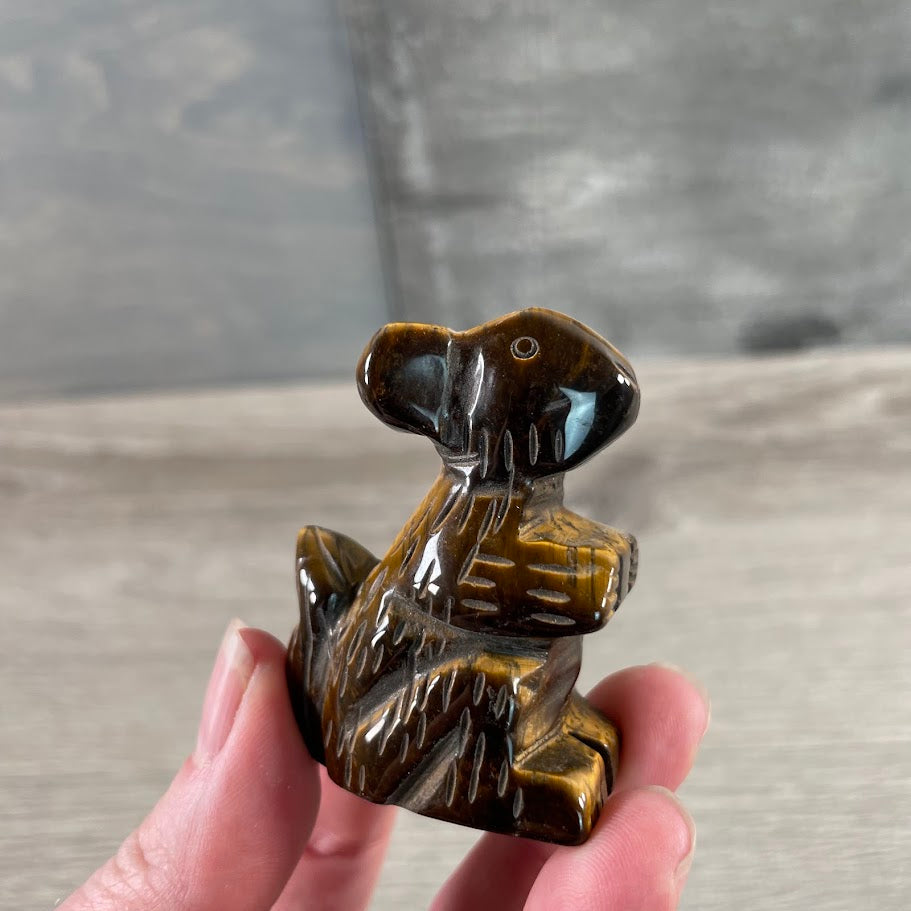 Chipmunk totem figurine crafted from tiger eye – medium size wholesale listing