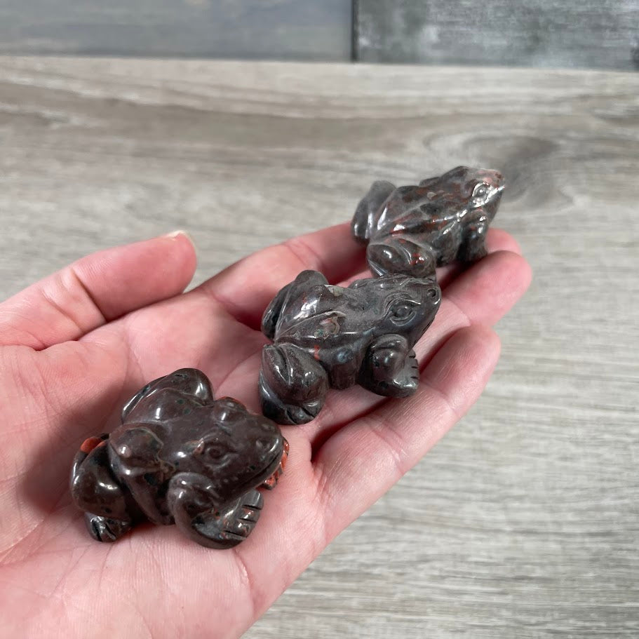 crystal frog figurines for metaphysical resale