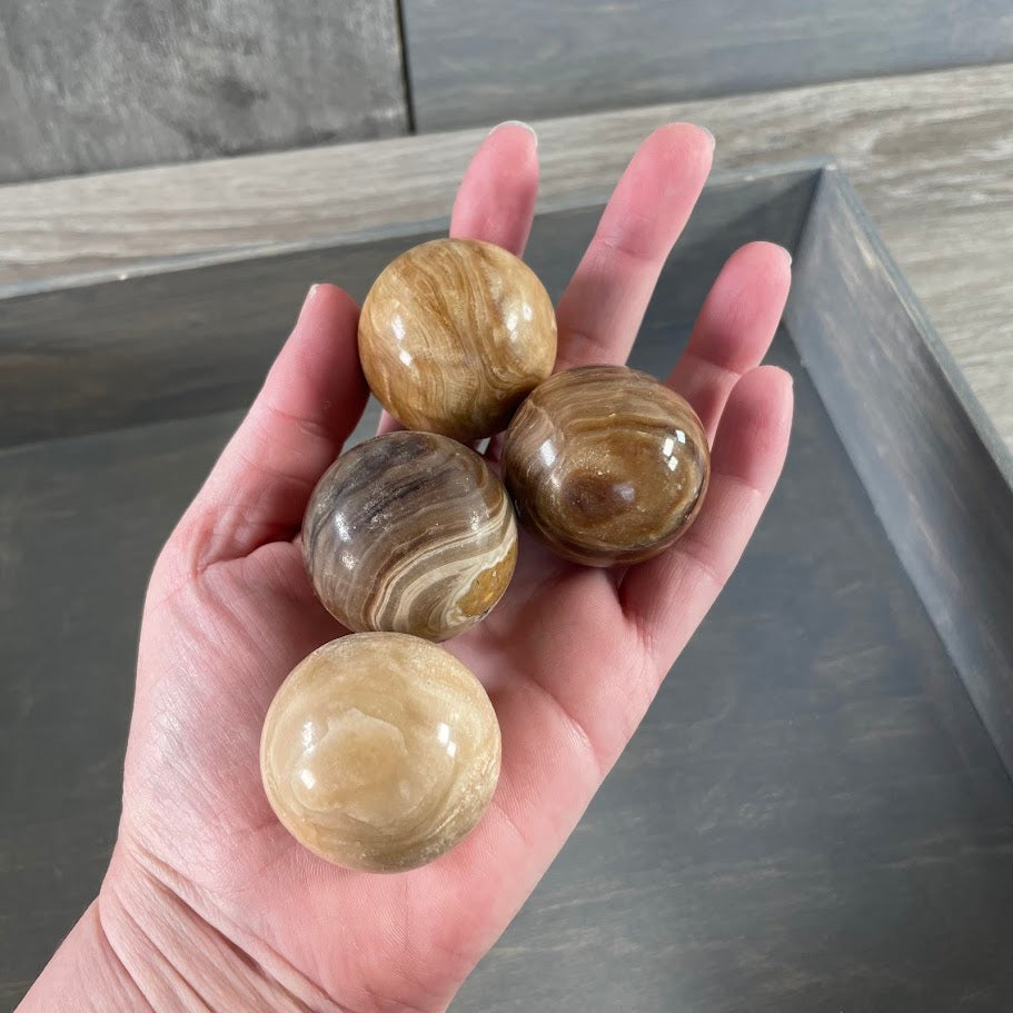 Aragonite bulk crystal spheres