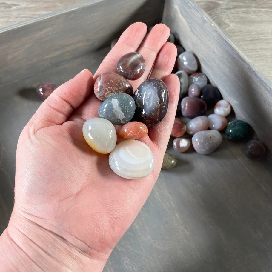 1-pound lot of assorted agate tumbles wholesale