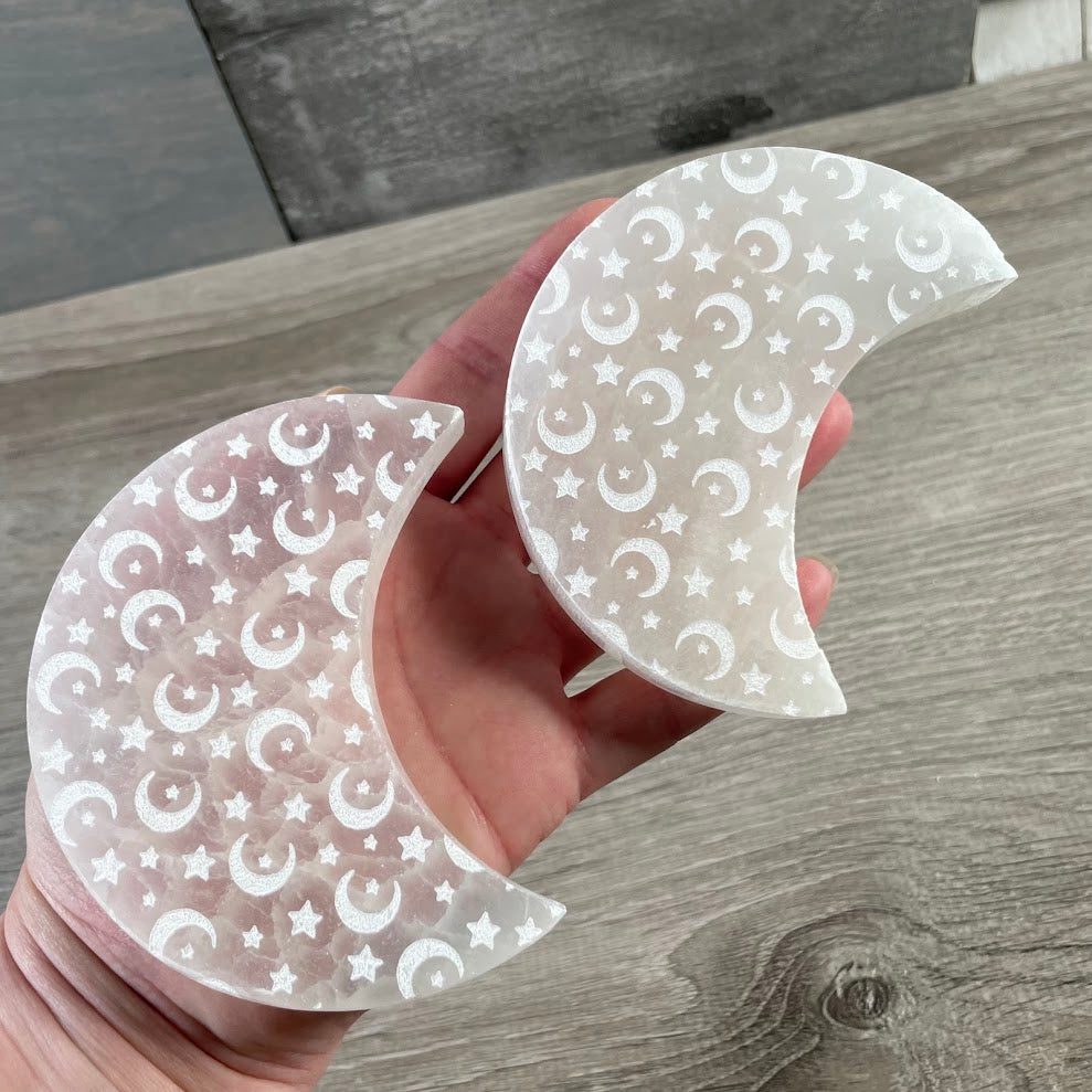 Selenite Charging Plates for Crystals – Polished Energy Cleansing Slabs
