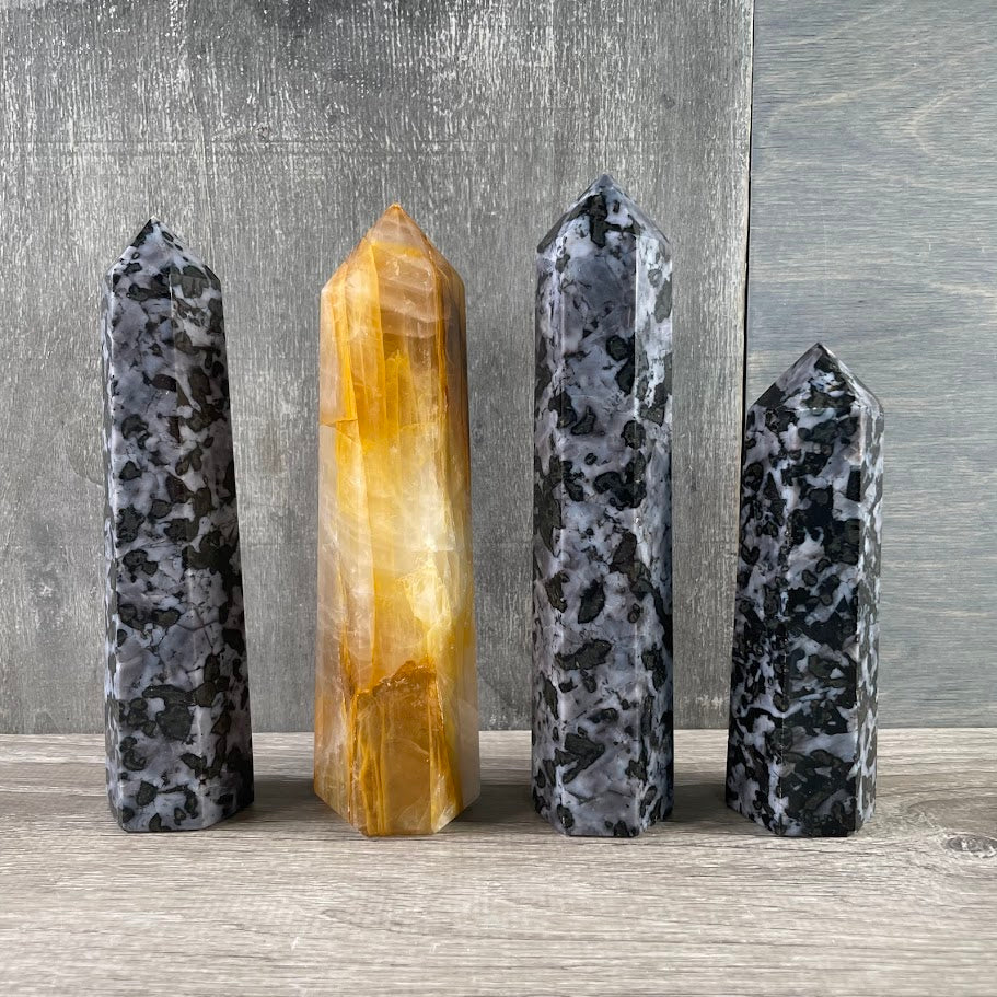 Retail-ready Madagascar obelisk crystal assortment