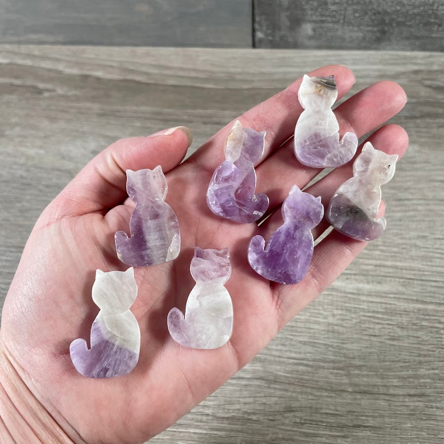 Wholesale flat cat figurine crystal carving for retailers