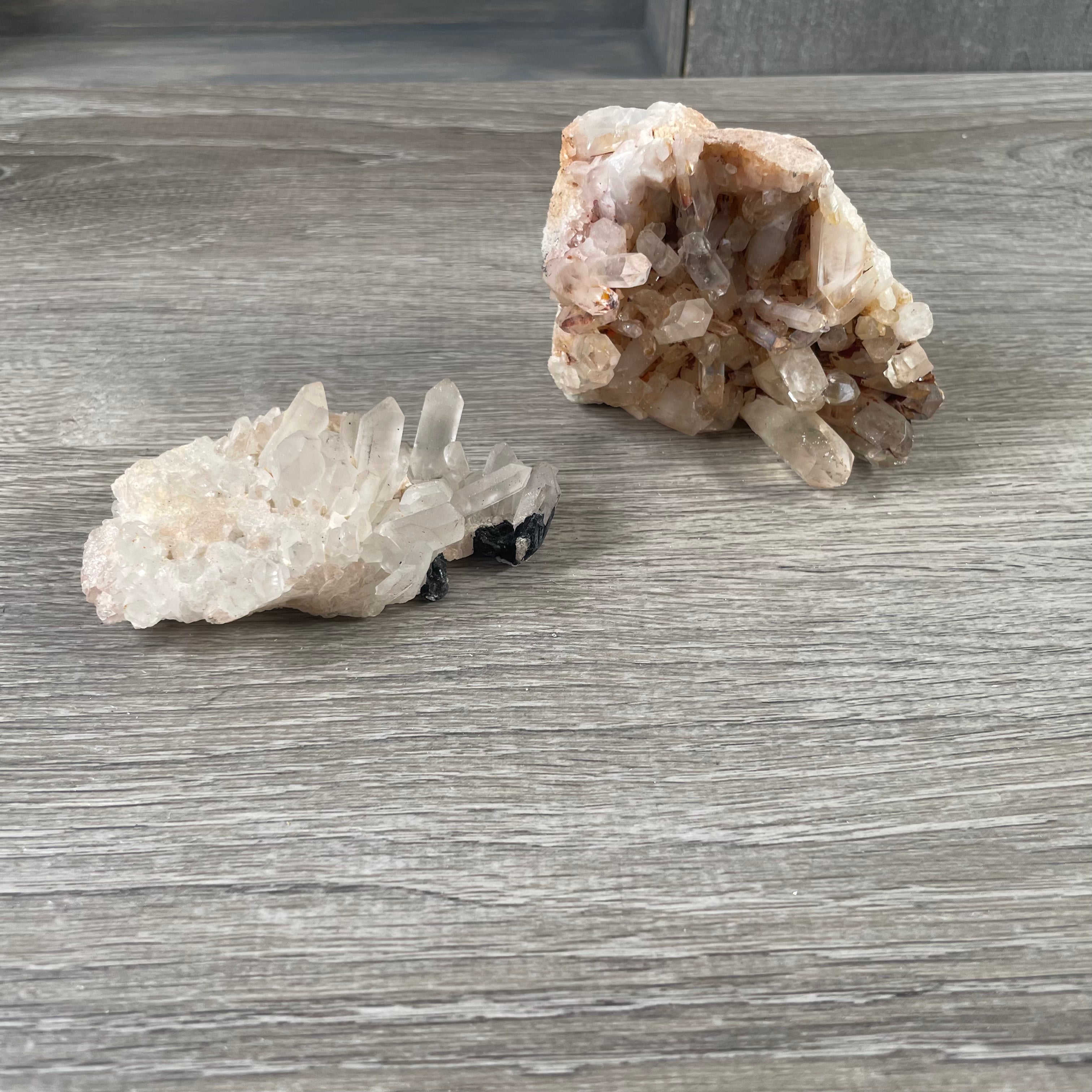 Assorted quartz crystal clusters in bulk