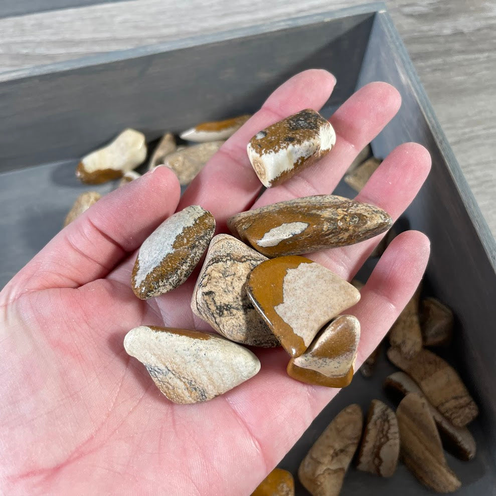 natural scenic picture jasper crystals wholesale