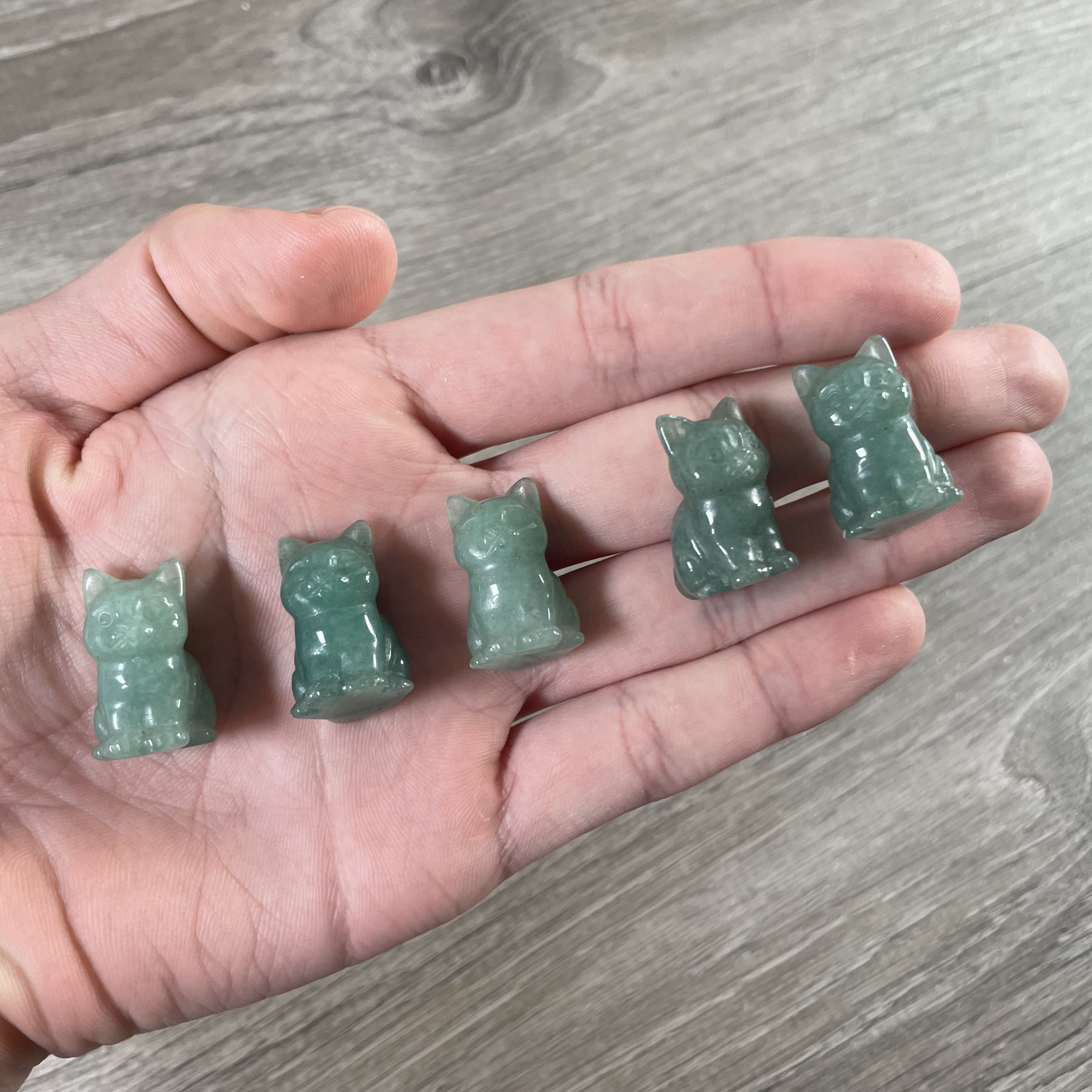 Aventurine natural stone cat figurine for gift shops