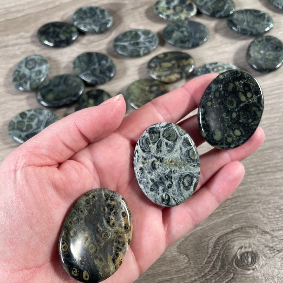 Oval Gemstone Worry Stones – Bulk Pocket Crystals