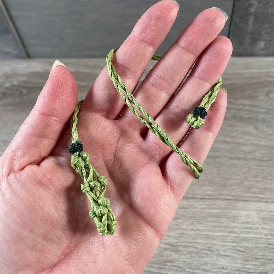 Green wholesale macrame pouch necklace for gemstones